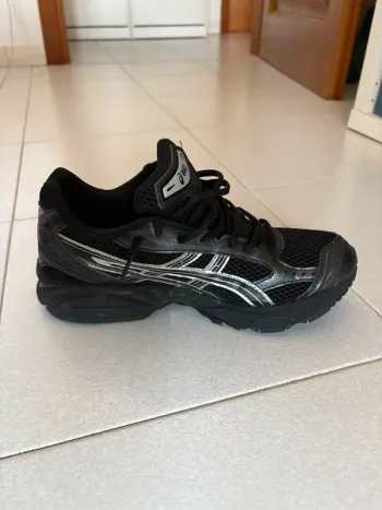 Used Asics Gel Kayano 14 bike — image 4 of 8
