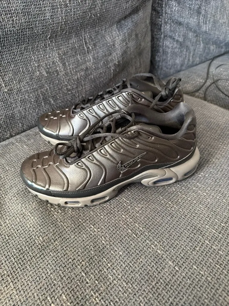 Used Premium Air Max Plus bike — image 7 of 12