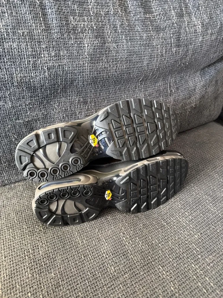 Used Premium Air Max Plus bike — image 5 of 12