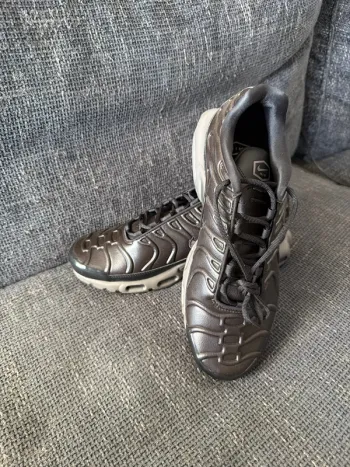 Used Premium Air Max Plus bike — image 8 of 12