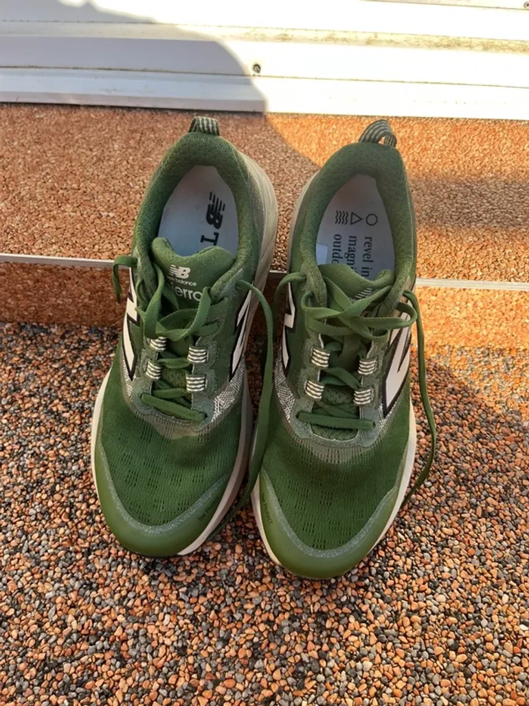 Used New Balance Hierro v9 bike — image 3 of 3