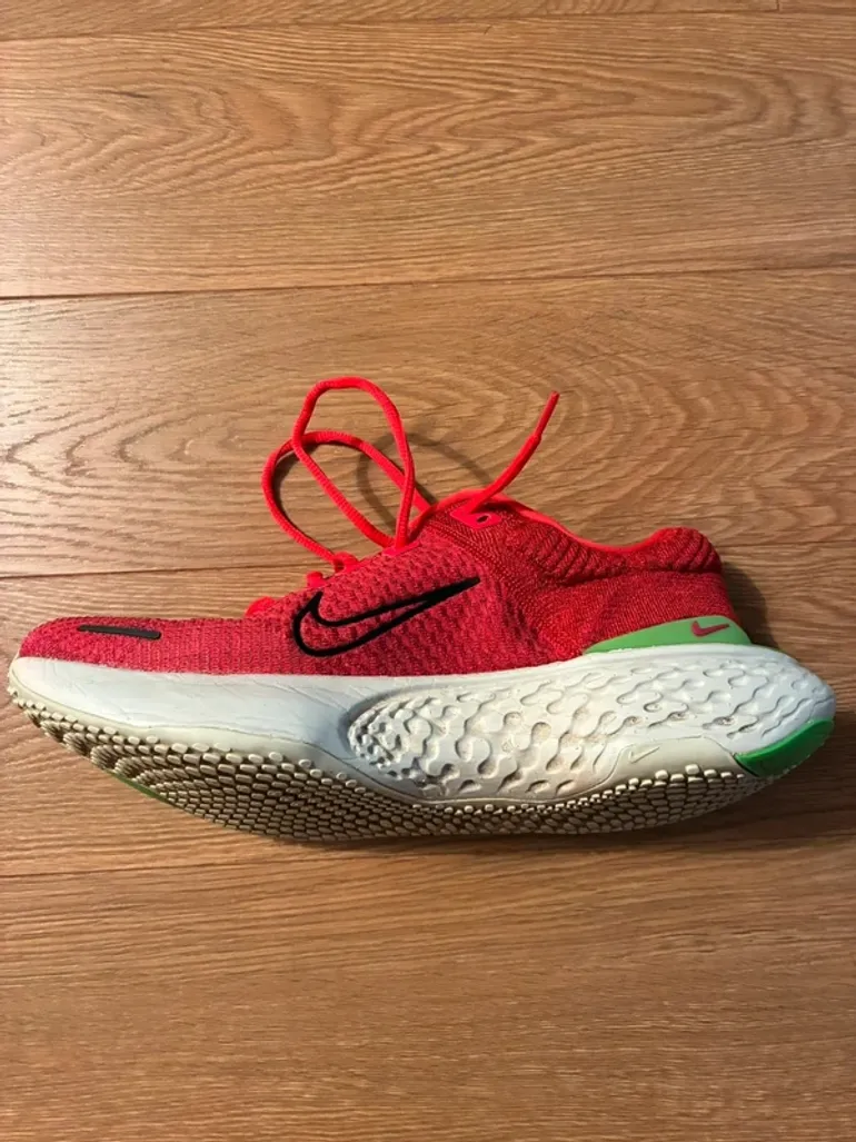 Used Nike ZoomX Invincible Run 2 bike — image 3 of 3