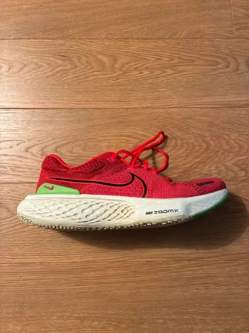 Used Nike ZoomX Invincible Run 2 bike — image 2 of 3