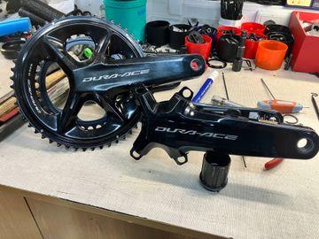 Shimano Dura Ace FC-R9200 Crankset Drivetrain & Pedals usato