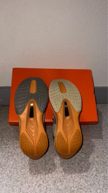 Used Nike Zoom Fly 6 bike — image 4 of 5
