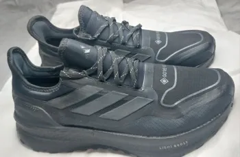 Used Premium Ultraboost 5x Goretex Running Shoes