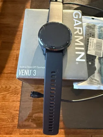 Used Garmin Venu 3 bike — image 2 of 3