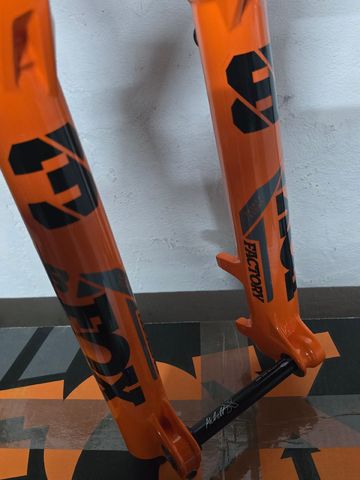 Używany Fox 38 Factory 2025 bike — zdjęcie 3 z 8