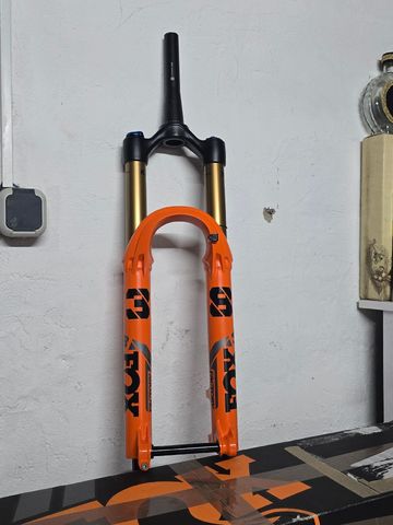 Używany Fox 38 Factory 2025 bike — zdjęcie 2 z 8