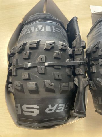 Used Bontrager SE4 bike — image 2 of 3