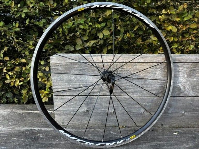 Brugt Mavic Aksium Elite UST Disc 2019 bike — billede 3 af 7
