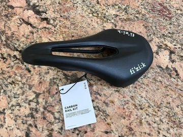 Used Fizik Vento Argo 00 2026 Saddles & Seatposts