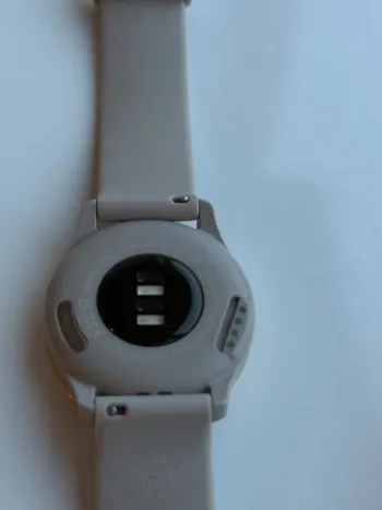 Używany Garmin vívomove Trend bike — zdjęcie 4 z 6