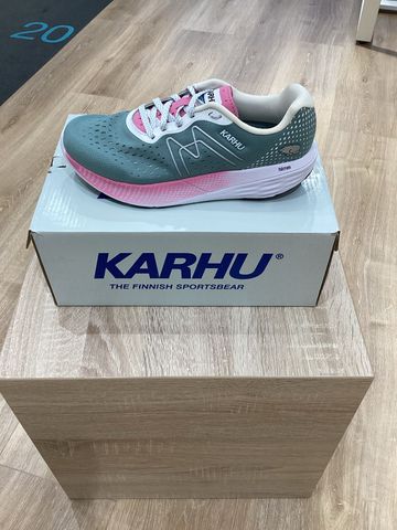 Tweedehands karhu Ikoni Ortix Running Shoes