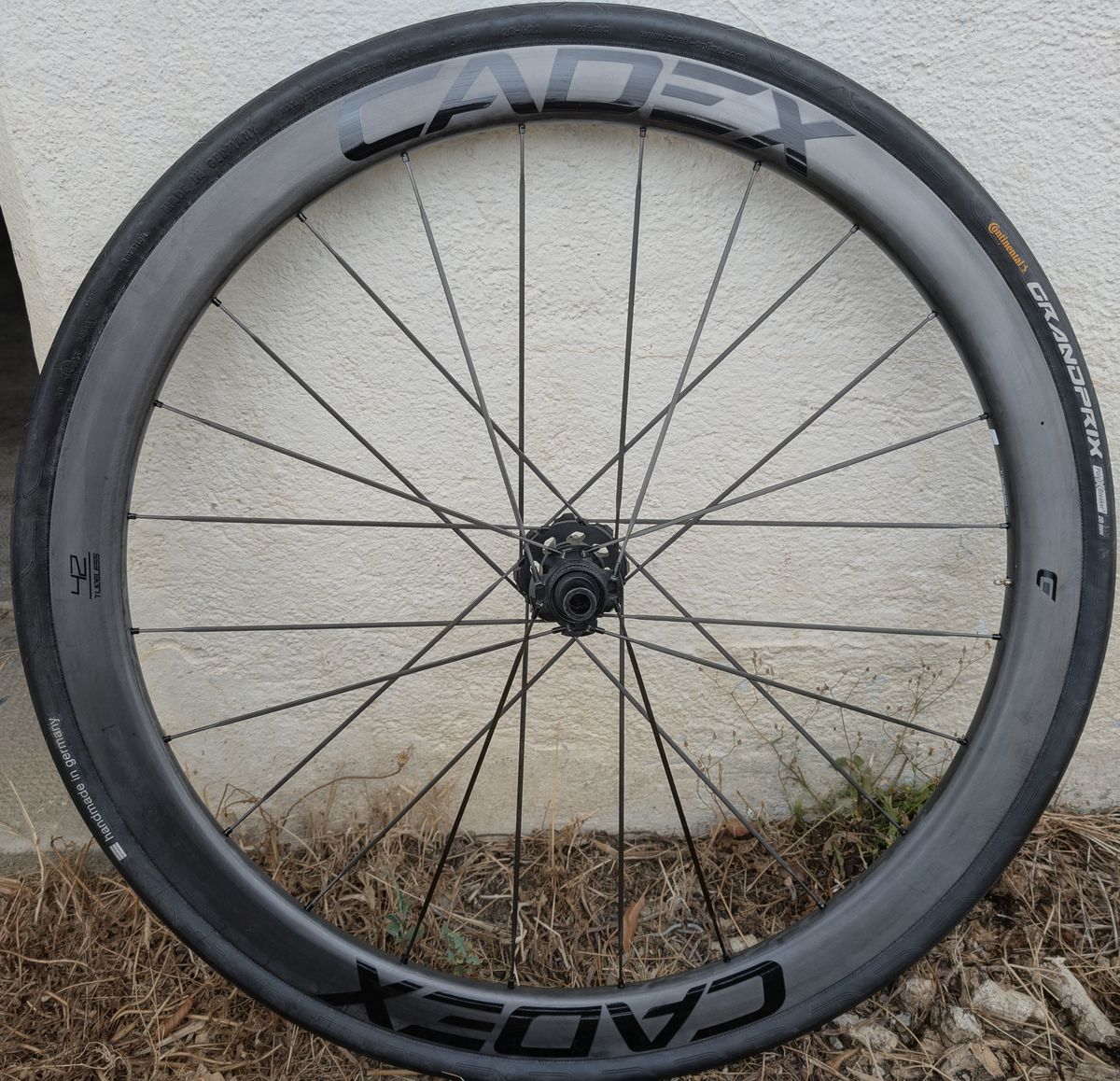 パーツ F:cadex 42 tubeless & R:giant slr0 40 パーツ F:cadex 42 tubeless & R:giant slr0 40 Cadex 42 Disc