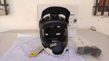 Brugt POC Otocon Race MIPS Helmet 2025 bike — billede 2 af 8
