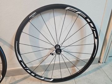 Used Ffwd F3R Wheels bike — image 5 of 6