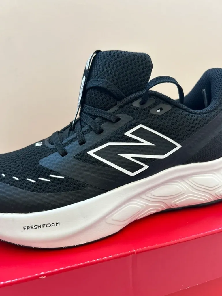 Used New Balance Fresh Foam 625 bike — image 2 of 12