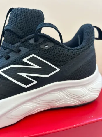 Used New Balance Fresh Foam 625 bike — image 3 of 12