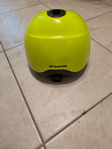 Used Bell Casco bambini bike — image 2 of 3