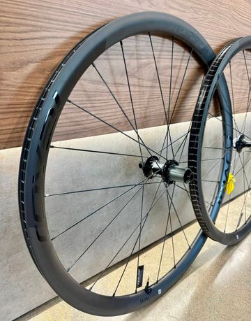 Used Roval Alpinist 2022 bike — image 5 of 5
