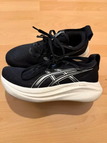 Brugt Asics Nimbus 27 Running Shoes
