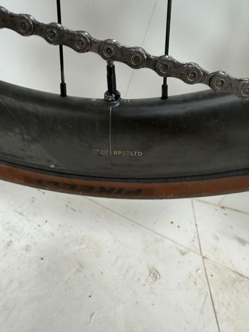 Used OQUO Carbon 57 Wheels 2025 bike — image 5 of 6