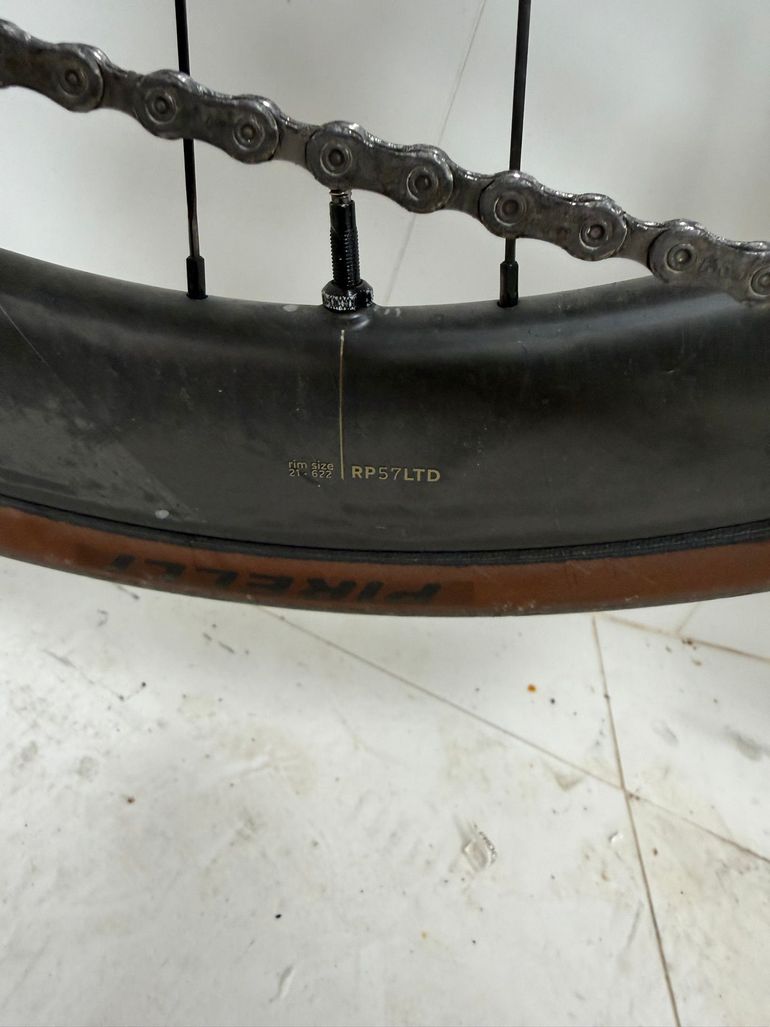 Used OQUO Carbon 57 Wheels 2025 bike — image 5 of 6