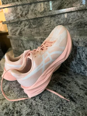 Used Asics Shoes bike — image 2 of 9