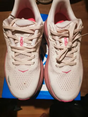 Used Hoka Baskets Running Shoes