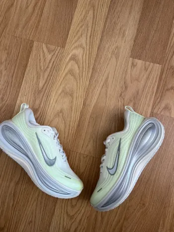 Käytetty Nike Vomero Plus bike — kuva 2 / 7