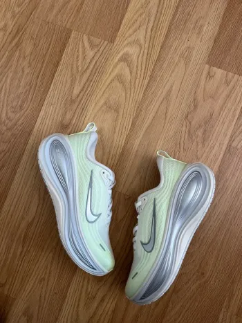 Käytetty Nike Vomero Plus bike — kuva 6 / 7