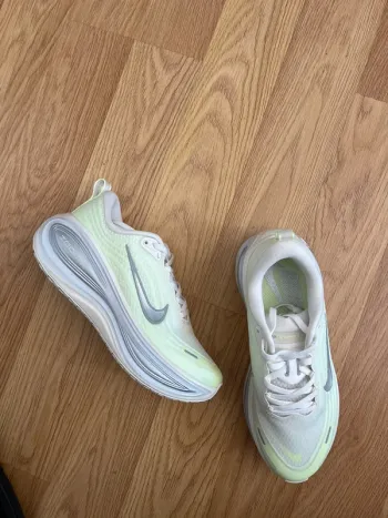 Käytetty Nike Vomero Plus bike — kuva 3 / 7