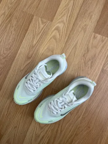 Käytetty Nike Vomero Plus bike — kuva 7 / 7