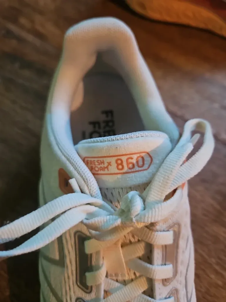 Gebrauchtes New Balance Fresh Foam X 860 bike — Bild 2 von 4