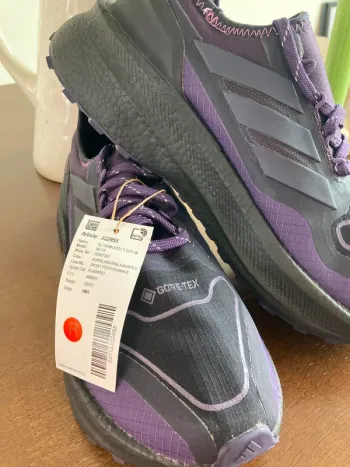 Used Adidas Ultraboost 5 GTX bike — image 6 of 8