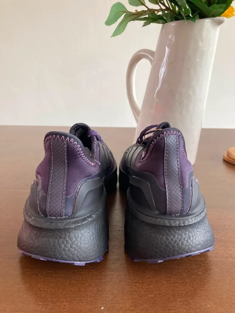 Used Adidas Ultraboost 5 GTX bike — image 7 of 8