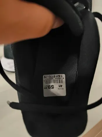 Used Nike Running Shoes bike — image 3 of 5