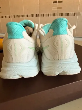 Gebrauchtes Hoka Clifton 10 bike — Bild 2 von 6