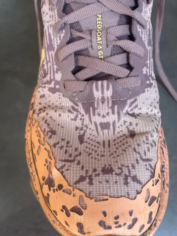 Used Hoka Speedgoat 6 GTX bike — image 4 of 6