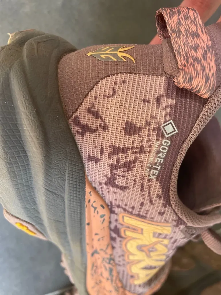 Used Hoka Speedgoat 6 GTX bike — image 5 of 6