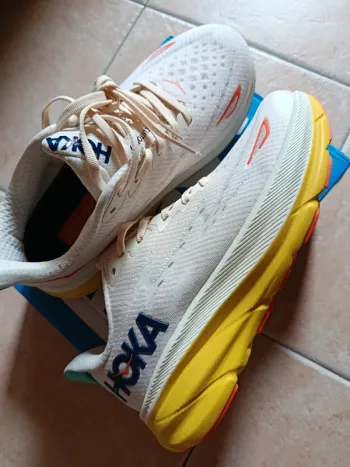 Hoka Clifton 9 Running Shoes d'occasion