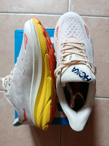 Hoka Clifton 9 bike de segunda mano — imagen 4 de 4