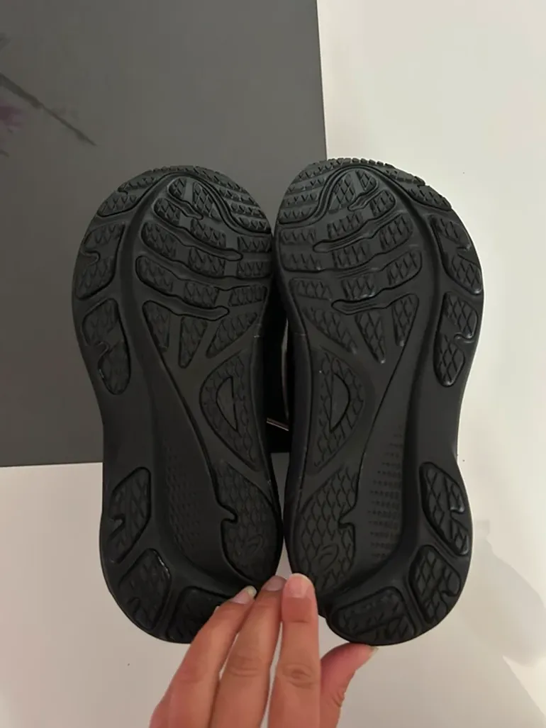 Käytetty Asics Gel Saiun TM3 bike — kuva 7 / 7