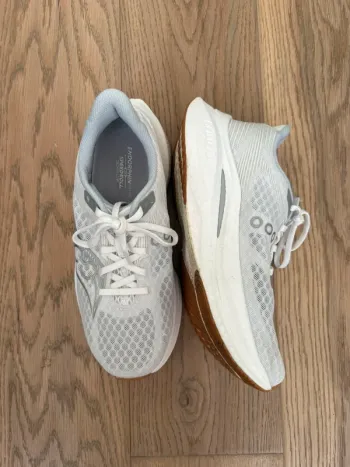 Używany Saucony Endorphin Speed 5 bike — zdjęcie 2 z 6