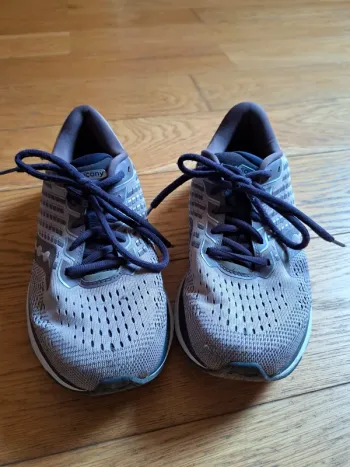 Used Saucony Ride 13 bike — image 2 of 4