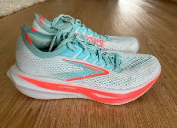 Used Brooks Hyperion 3 Running Shoes