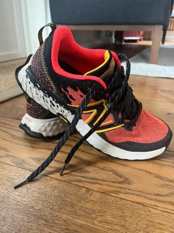 Used New Balance T41 Running Shoes