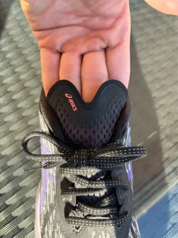 Gebrauchtes Asics Novablast 3 bike — Bild 7 von 8