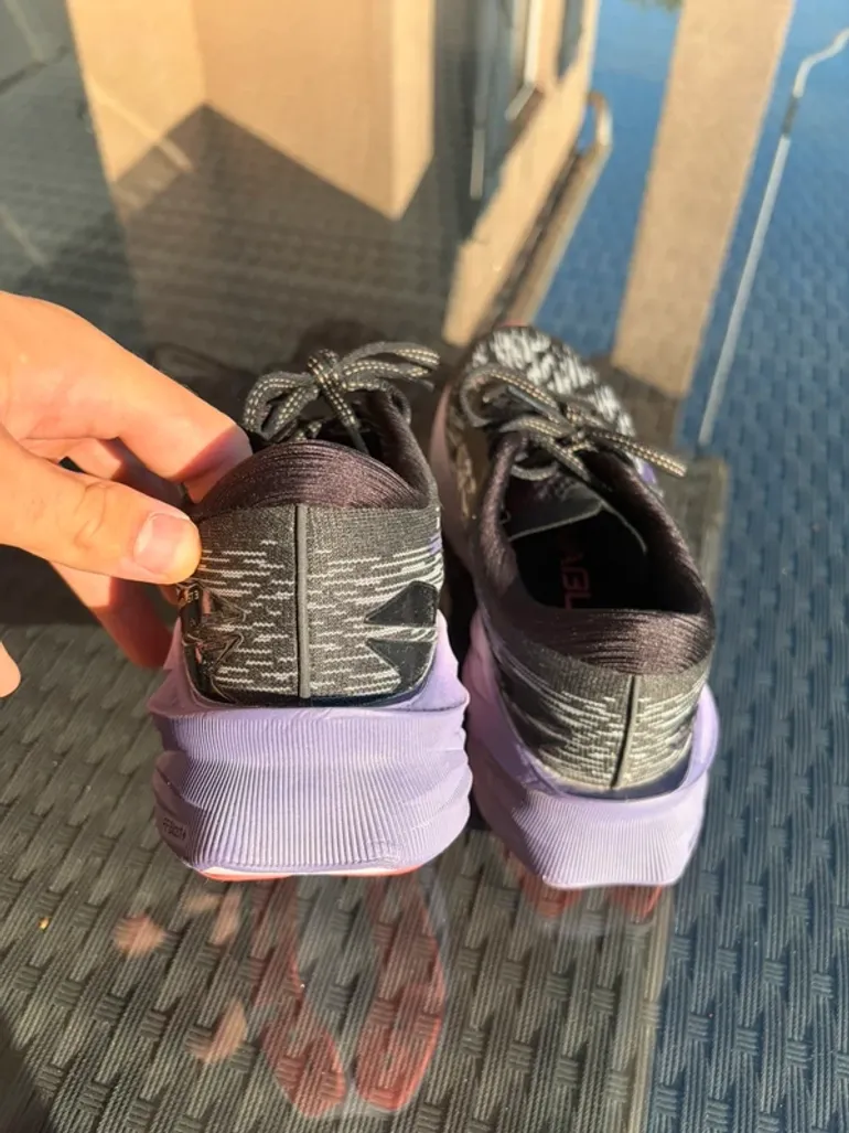 Gebrauchtes Asics Novablast 3 bike — Bild 5 von 8